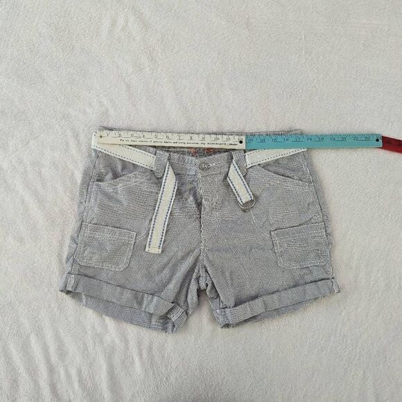 Levi's Belted Striped Shorts - Picture 6 of 10